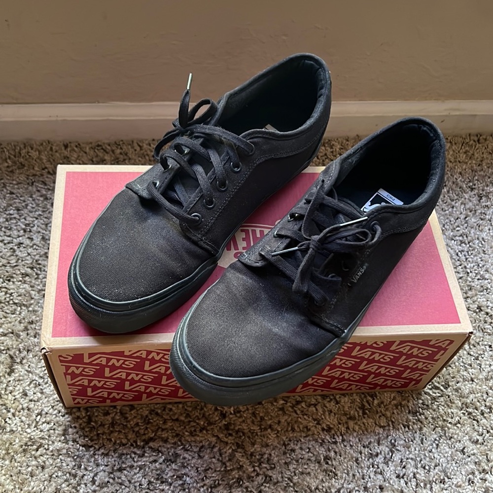 11.5 Men’s Vans shoes classic black/black. Worn once!
